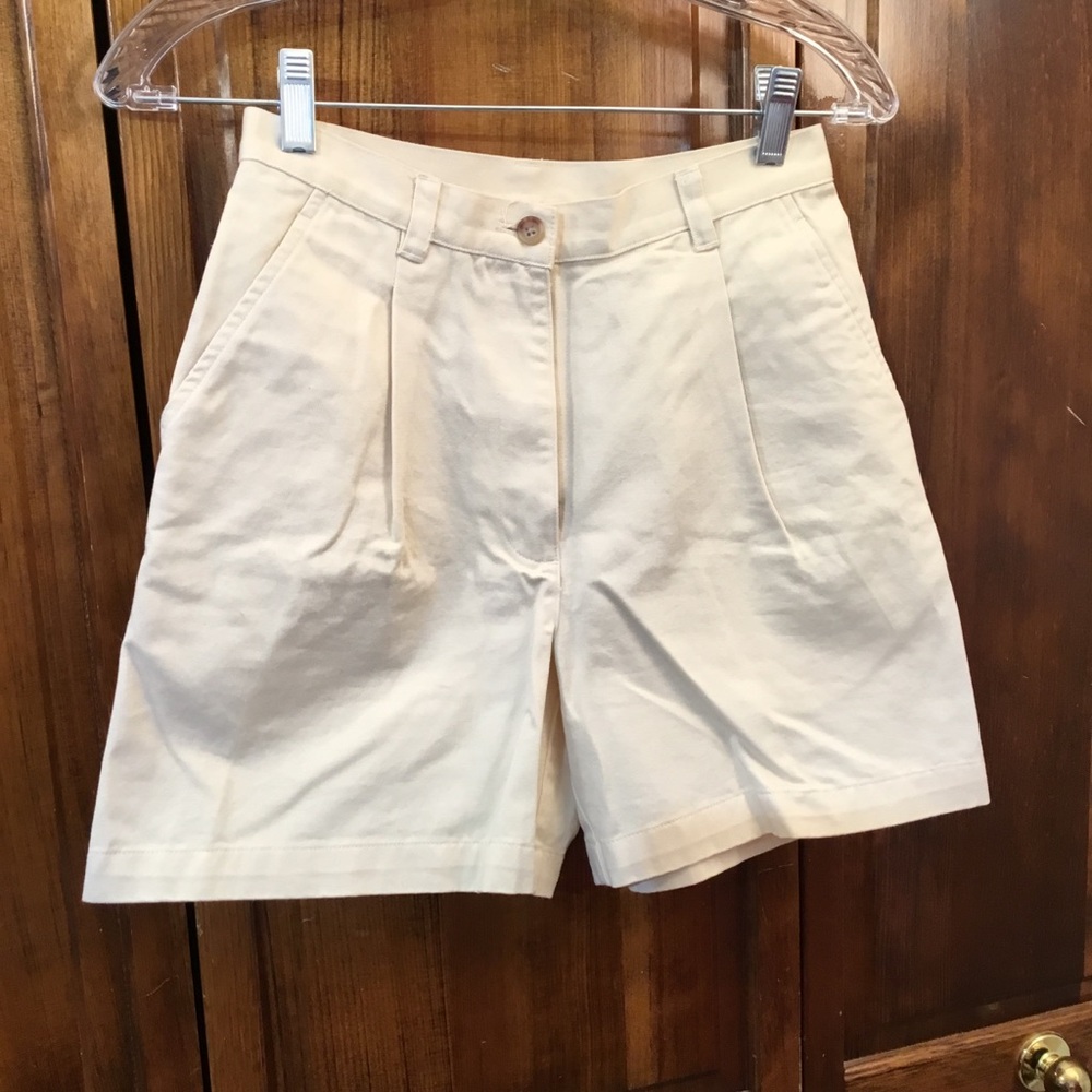 Women's Cream Shorts by Lauren Ralph Lauren, size 2P, pleated front, NWOT,